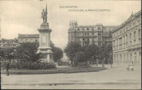 San Sebastian  Pais Vasco ES San_Sebastian Estatua Almirante Oquendo