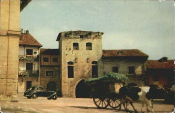 Santillana Santander Plaza Isabel II Kuh