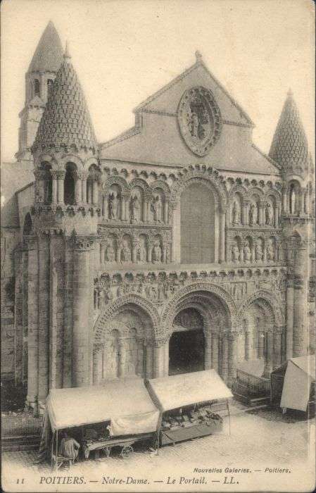 Poitiers 86 Poitiers Notre Dame Le Portail