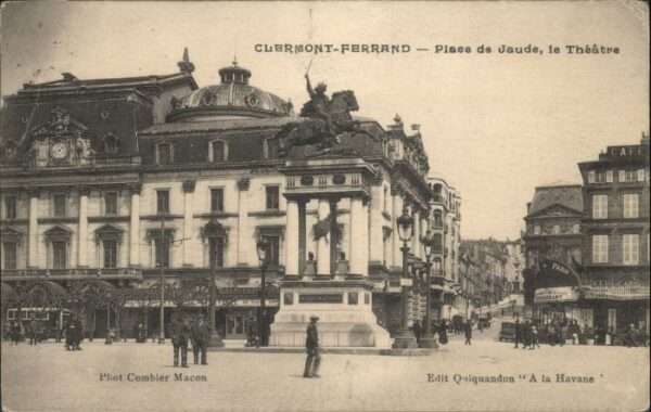 Clermont-Ferrand Place de Jaude Le Theatre