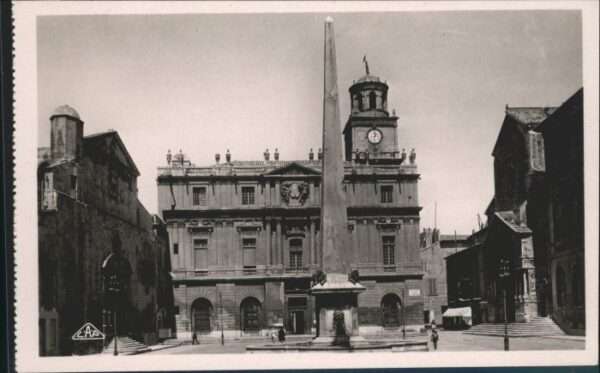 Arles Bouches-du-Rhone Arles Place de l_Hotel de Ville l'Obeli