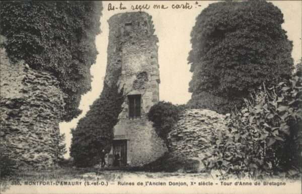 Montfort-l Amaury Ruines de l'Ancien Donjon