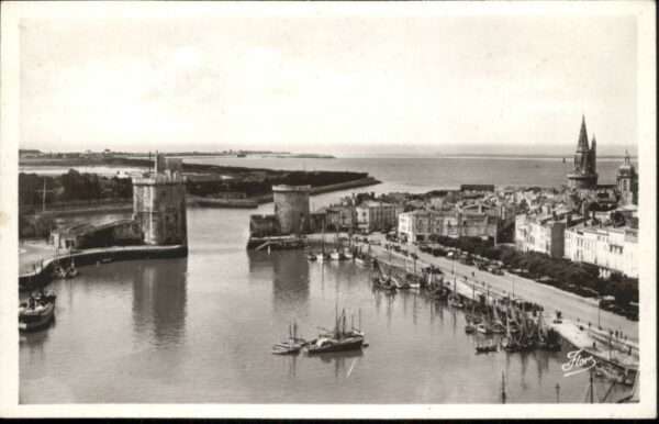 La Rochelle Charente-Maritime La_Rochelle Tour St Nicolas Schiff