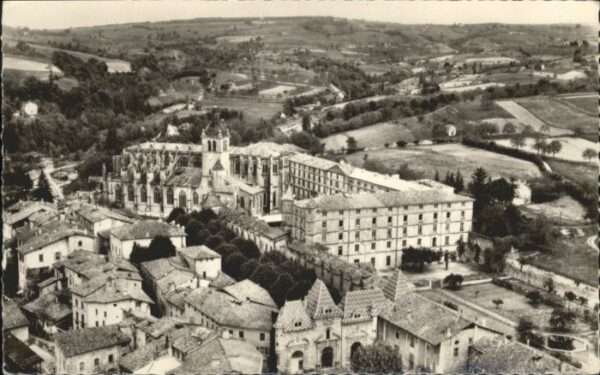Saint-Antoine-l Abbaye Saint-Antoine Basilique Ecole Mission V