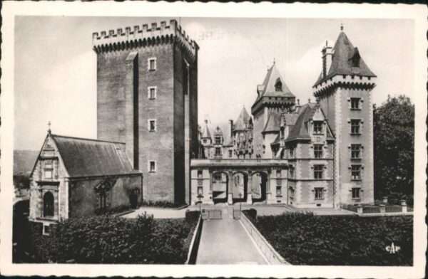 Pau 64 Pau Chateau Donjon facade Est