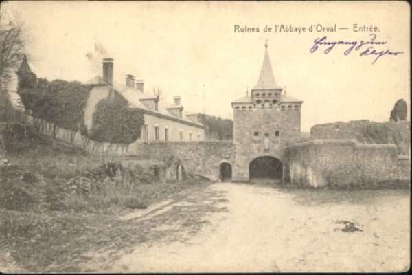 Luxemburg Wallonie Orval Ruines Abbaye Entree