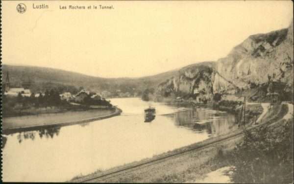 Lustin Rochers Tunnel Schiff
