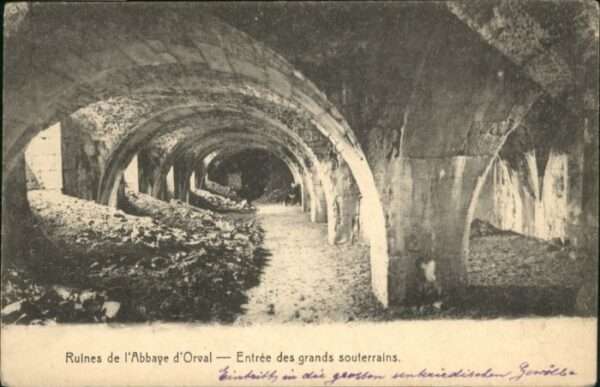 Luxemburg Wallonie Orval Ruines Abbaye Entree grands soute