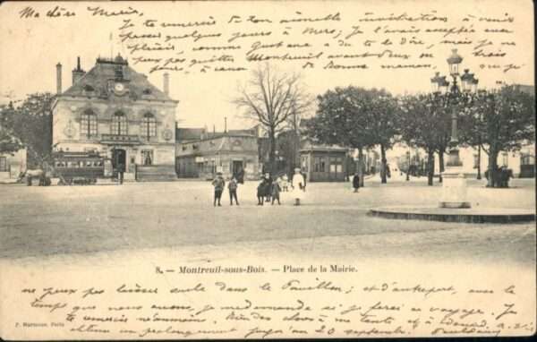 Montreuil Place Mairie