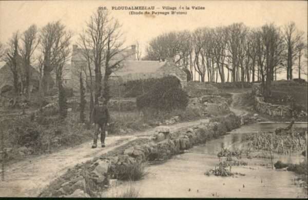 Ploudalmezeau Village Vallee