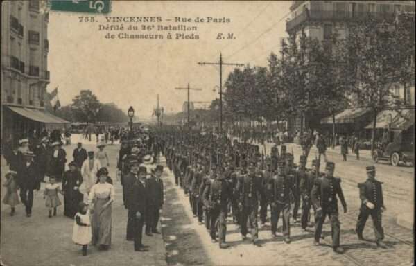 Vincennes Rue Paris Bataillon Soldaten
