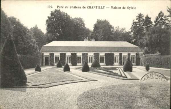 Chantilly Chateau Maison Sylvie