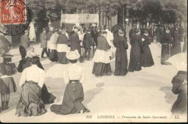 Lourdes Hautes Pyrenees Lourdes Saint Sacrement