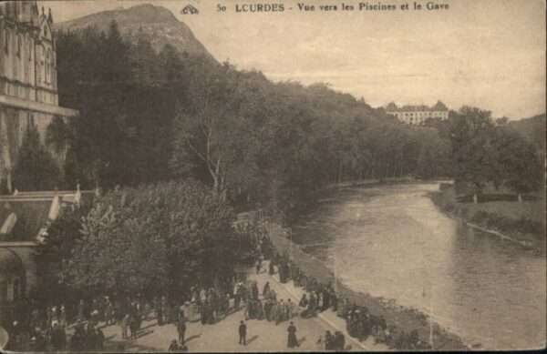 Lourdes Hautes Pyrenees Lourdes Vue vers Piscines Gave