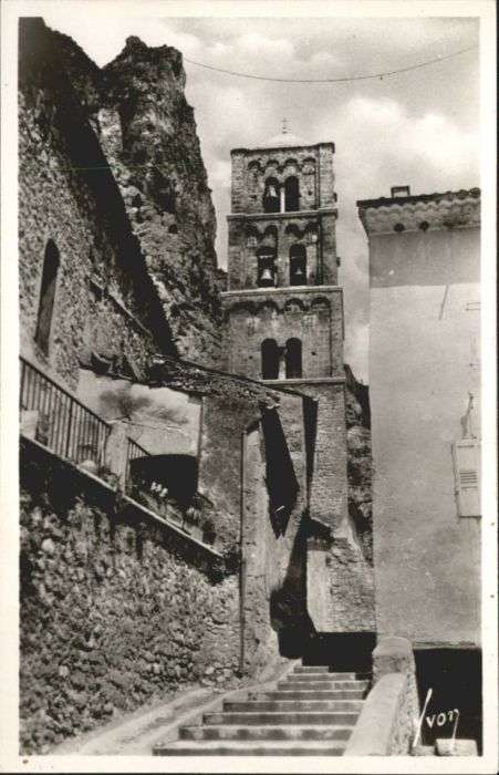 Moustiers-Sainte-Marie Eglise