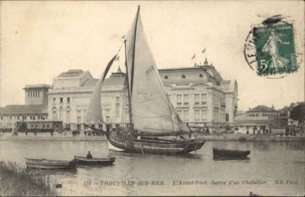 Trouville-sur-Mer Schiff Avant Port