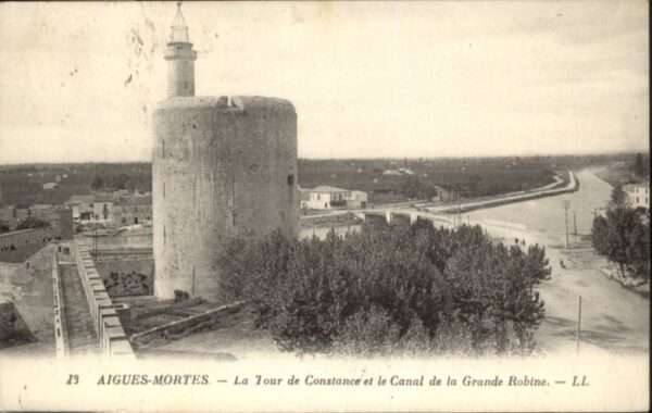 Aigues-Mortes Canal Grande Robine