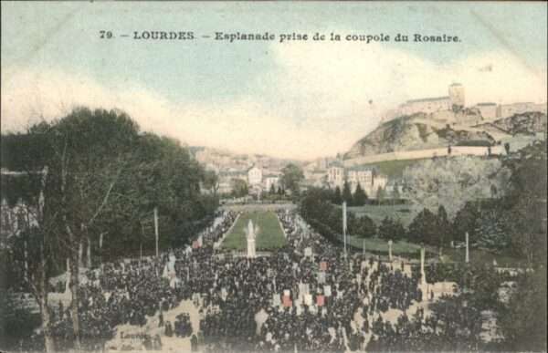 Lourdes Hautes Pyrenees Lourdes Esplanade prise de la coupole d