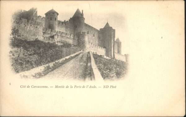 Carcassonne Montee de la Porte de l'Aude