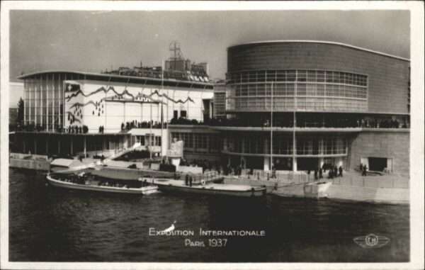 Paris Pavillons de Belgique et de Suisse