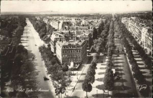Paris Foch Avenue Grande-Armee Avenue