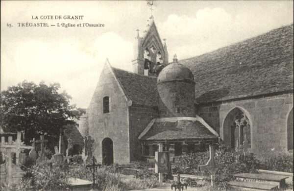 Tregastel L'Eglise L'Ossuaire