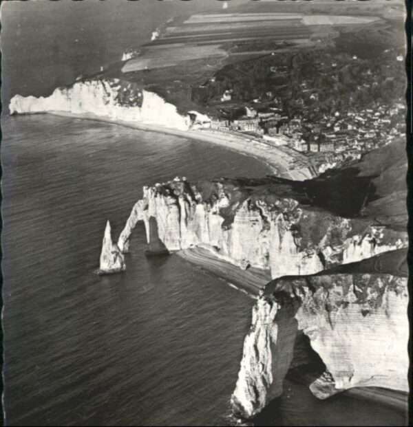 Etretat Fliegeraufnahme les trois Portes