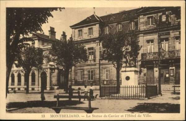 Montbeliard La Statue de Cuvier l_Hotel de Ville