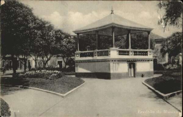 Praia de Santa Cruz Praia Pavilhäo Musica