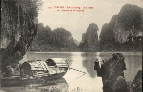 Tonkin Baie d Along Le Sphinx Grotte Surprise