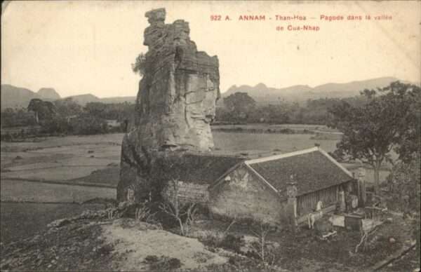 Than-Hoa Annam Pagode dans Vallee Cua Nhap