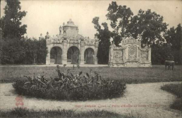 Hue Annam Vietnam Hue Annam Porte Entree Palais Comat