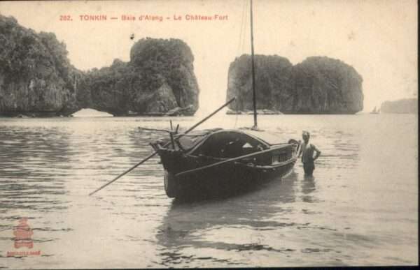 Tonkin Baie d Along Chateau Fort