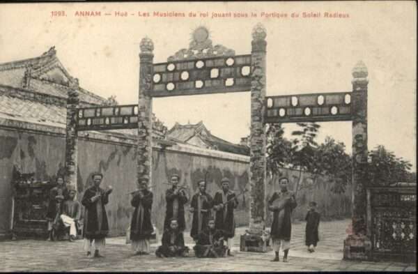 Hue Annam Vietnam Hue Annam Musiciens Roi Jouant sous Por