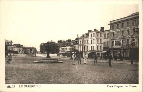 Le Neubourg Place Dupont de I'Eure