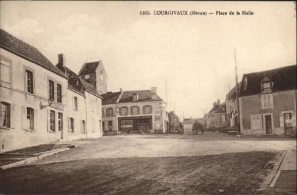 Courgivaux Place de la Halle