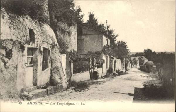 Amboise Troglodytes
