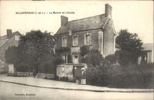 Villeperdue Mairie Ecole
