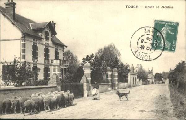 Toucy Route Moulins