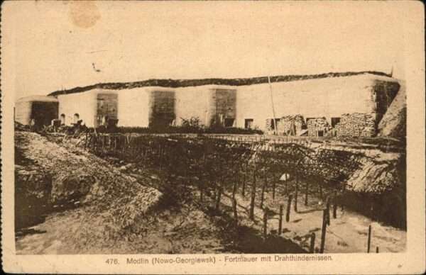 Modlin Fortmauer Drahthindernissen