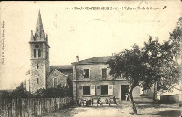 Sainte-Anne-sur-Gervonde Eglise 
Ecole de Garcons