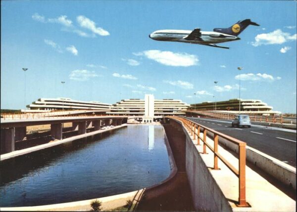Flughafen Airport Aeroporto Köln Bonn Abfertingungsgebäude Flugzeug