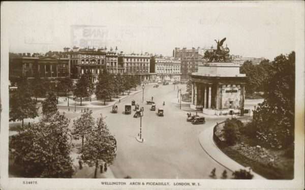 London Wellington arch Piccadilly