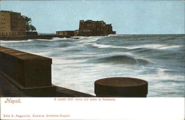 Napoli Neapel Castel dell uovo col mare in Burrasca