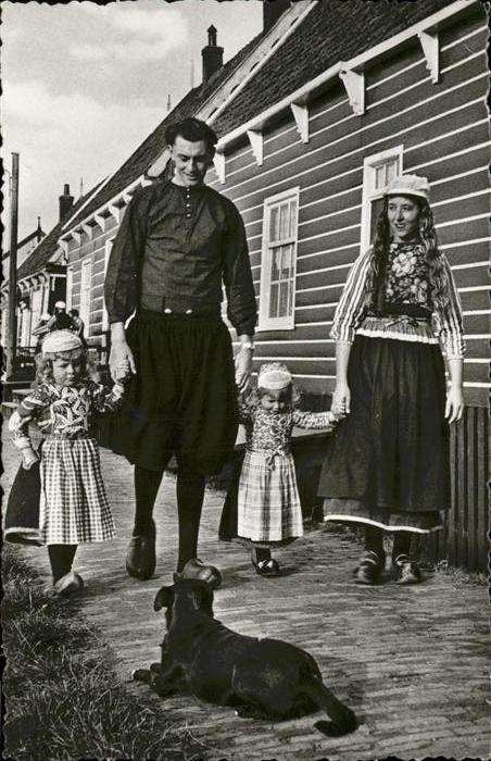 Marken Trachten