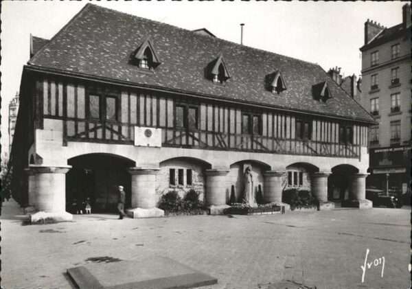 Rouen Place du Vieux Marche