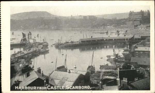 Scarborough UK Harbour Schiff