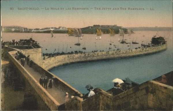 Saint-Malo 35 Mole Remparts SchiffJetty