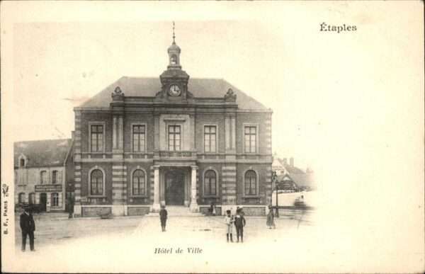 Etaples Hotel de Ville
