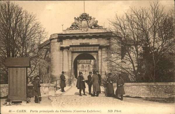 Caen Porte principale du Chateau